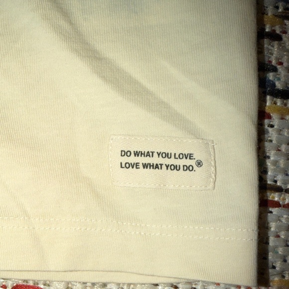 Life Is Good Cream T-Shirt with Horse and Pastel Sunset - Picture 4 of 5